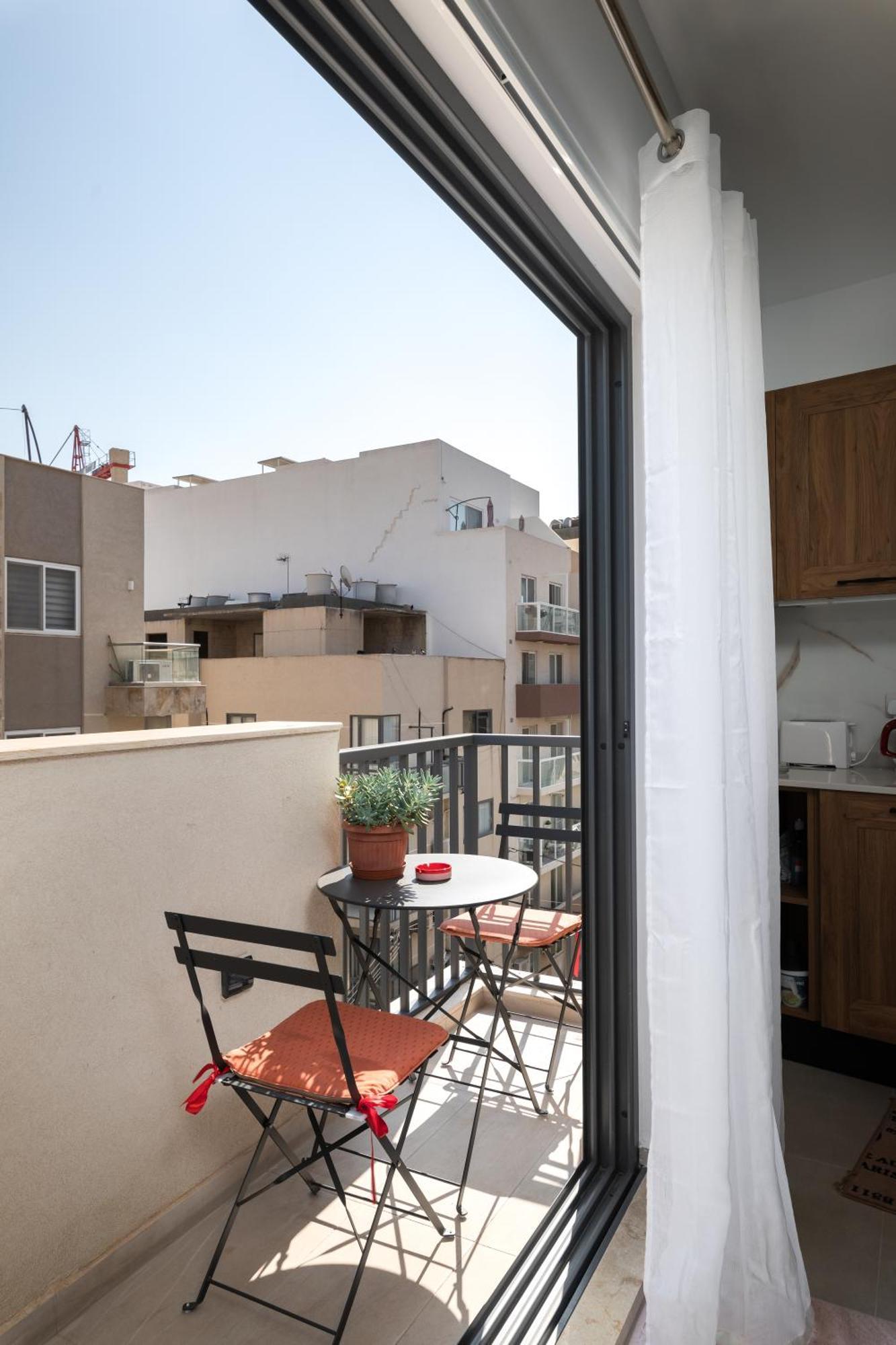 Modern 2Br Stylish Apartment With 2 Balconies - Close To St Julian'S & Sliema & Yacht Marina Pietà 外观 照片