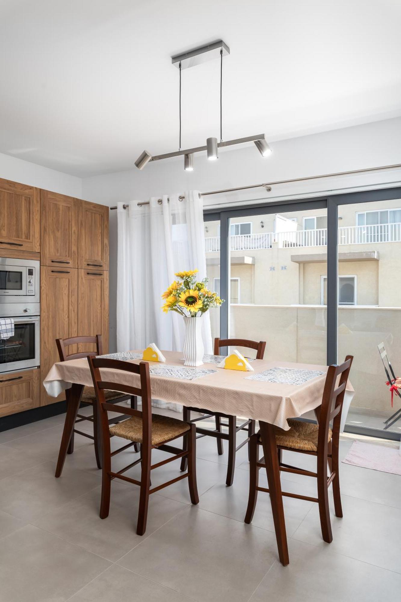 Modern 2Br Stylish Apartment With 2 Balconies - Close To St Julian'S & Sliema & Yacht Marina Pietà 外观 照片